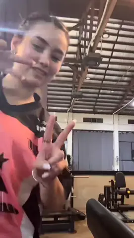 workout with bossing 🫶🏻🥹  Arjas cge support ❤️🔥🫵🏻#jashelen #jasminehelendudleyscales #jasmine #gorjas #jasscales 