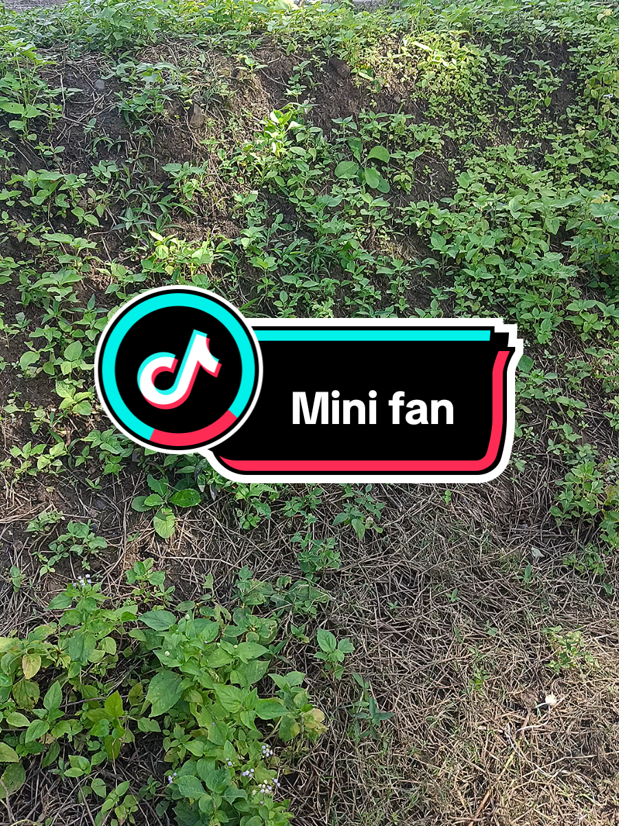 Replying to @rubysh0p Mini fan na matagal malowbat and affordable na siya #minifan #fan #turbo #turbofan 