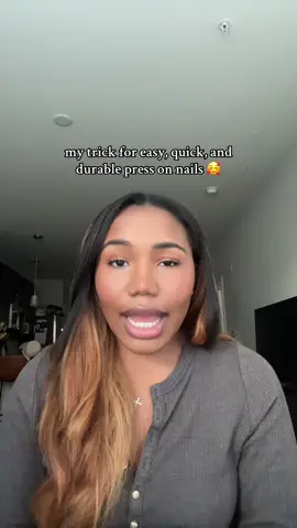 a press on girlie through and through! if youre looking for quick, easy and durbable press ons, this is the thing for you. 😘 #pressonnails #pressonnailremoval #pressonnailstutorial #diygirl #diynails #diynailsathome #nailsathome 