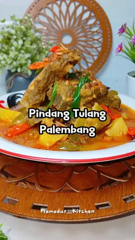 Izin recook ya Chef @dindaalamanda_  Maaf kalau ada sedikit perbedaan Aku pakai 2 kg Tulangan Iga Sapi Bumbu Halus : - Bamer 24 Buah - Baput 12 - Cabe Merah (sesuai selera) - Cabe Rawit (sesuai selera) - Jahe  - Kunyit - Terasi 2 blok Aromatik : - 4 Daun Salam - 3 Serai Geprek - Lengkuas Seasening & Pelengkap : - Air Asam Jawa - Garam - Kaldu Sapi - Kecap Asin - 2 Tomat Merah - 2 Nanas - 10 Belimbing Wuluh - Irisan Daun Bawang - Cabe Rawit utuh #pindang #pindangtulang #pindangtulangpalembang #kancedinda #kance #masakansimple #masakanrumahan #masakanindonesia #fyp #xyzabc #foryou 