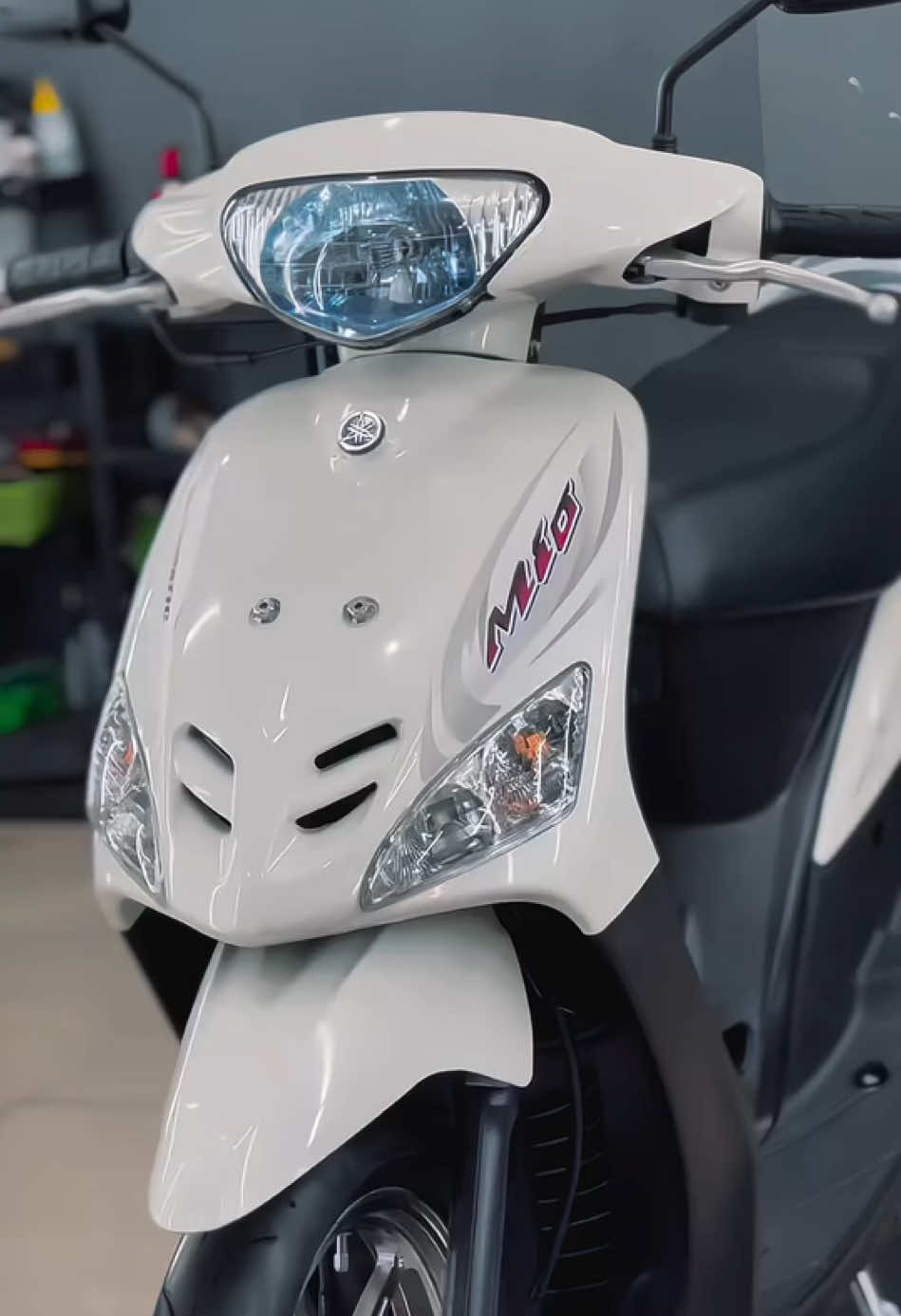 𝑴𝒊𝒐𝟓𝑻𝑳 𝑴𝒐𝒅𝒊𝒇𝒊𝒌𝒂𝒔𝒊 . Source : @derrychild213 SIPUTIH YANG KATA NYA NYEGERIN 😍 . #originalproper #mio #aksesorismio #miosporty #mioracer #miomodifikasi #mioproper #mioproperstyle #mioproperbali #mioproperid #pasukanmatic #yamahamio #gallerymio #miohedon #propermio #miogoib #restorasimio #propermioindonesia #5tl #pasukanmio #miomio #miomioan #miorestorasi #fyp #foryoupage #viralreels #trending #viral #instagood #fypシ 