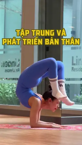 Tư thế bò cạp mê mẫn nào mn ơi #colungkhoe #bocapyoga #headtand #molung #tutheyogadep #yogasongao #vinyasa #tiktokgiaitri #toanthansanchac♓ #yogalopcongdongquan3cungcodiep #congdongtiktok #yogaxuhướng #yogakem11 #yogakemtainha #yogakemchuyennghiep #thugiancolung #yogadanhchonguoimoibatdau 