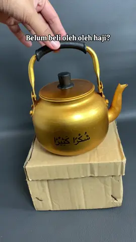 Poci kuning untuk oleh oleh haji, cekout sekarang yuk #pocikuning #tekokuningan #tekoemas #tekoairzamzam #pociairminum #pociair #oleholehhajiumrohlengkap #oleholehhaji #tekokuningemas #tekoarab #pociarabzyyui r@