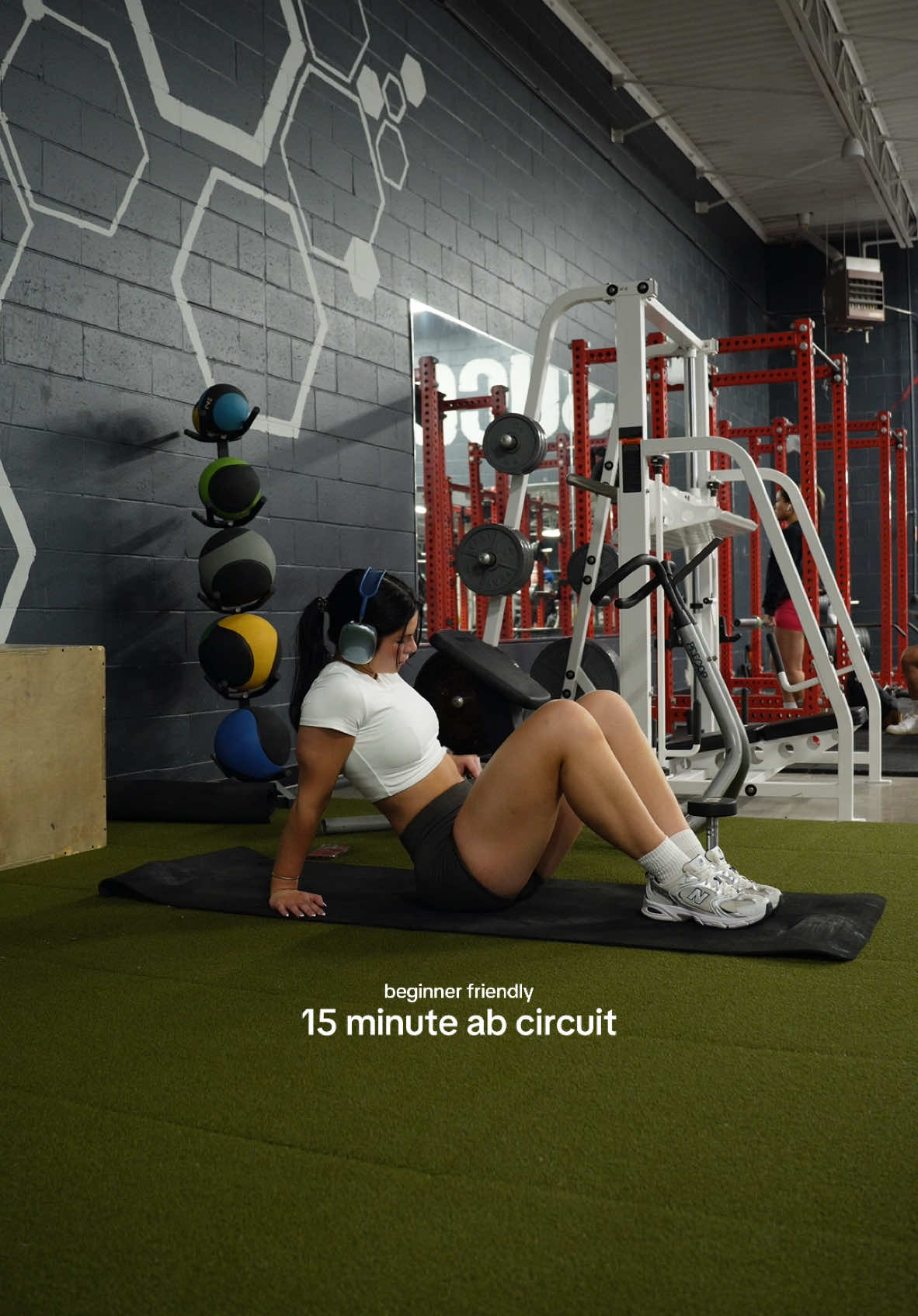 we are not skipping abs in 2025 ‼️ so this is a super simple ab circuit you should try adding onto the end of a few of your workouts each week! #abs #abworkout #abcircuit #gymfit #gymmotivation  