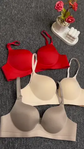 Bra busa tebal ini bahannya adem banget, ngepush up dan warna nya juga lucu banget, yuk langsung di check out ya besti #brabusatebal #rekomendasibra #bh #brapushup #pushupbra #cuantanpabatas #wibgajian 