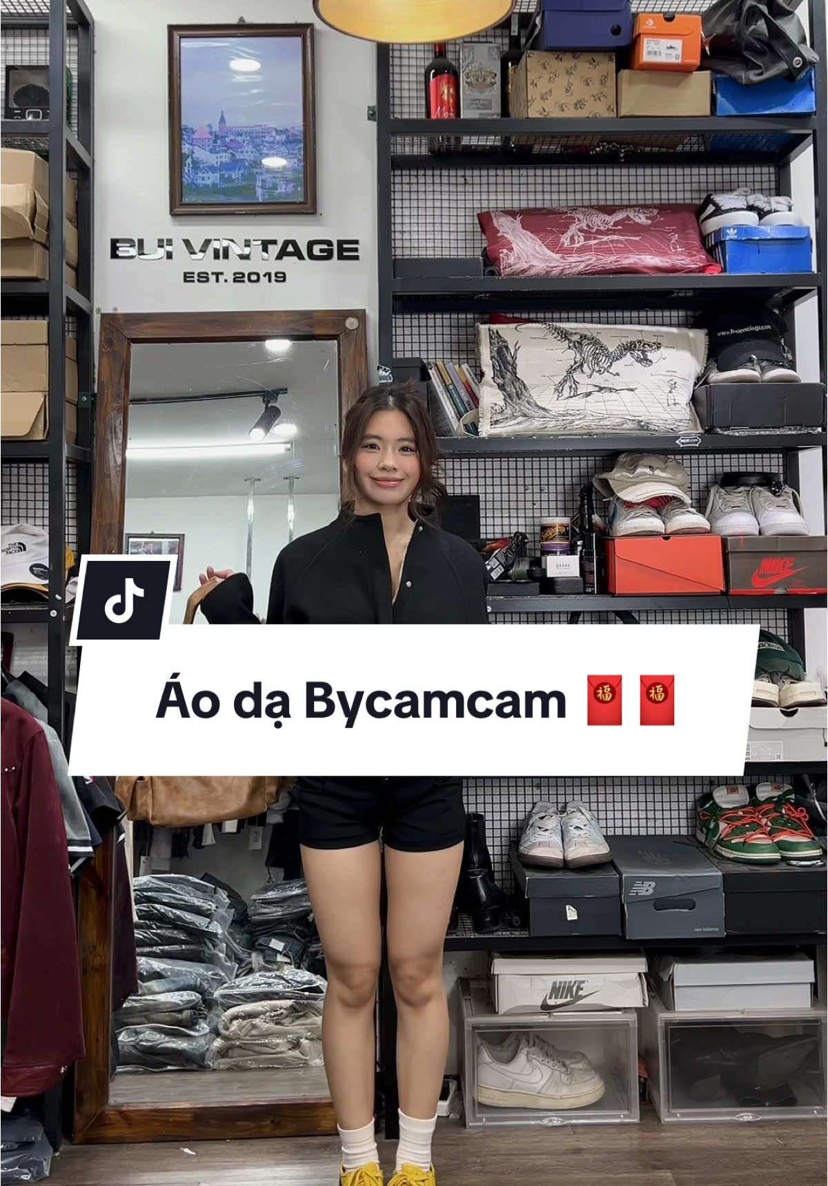 Màu đỏ với xanh navy cụng đẹppp 🧧🧧 @Hoàng Linh Ánh #foryou #xuhuong #phoido #phoidoxinh #thoitrang #reviewlamdep #samtet #aokhoacdanu #aokhoacnu #tết 