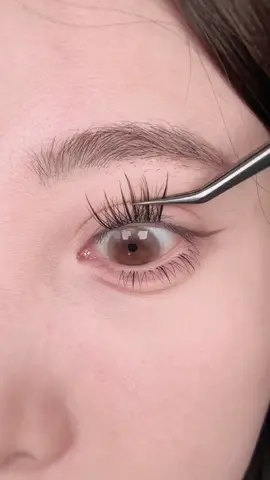 Lông mi không cần keo, Trang điểm tiết kiệm thời gian #migiakhongcankeo #migia #inyoeye #beauty #mixinh #foryou 