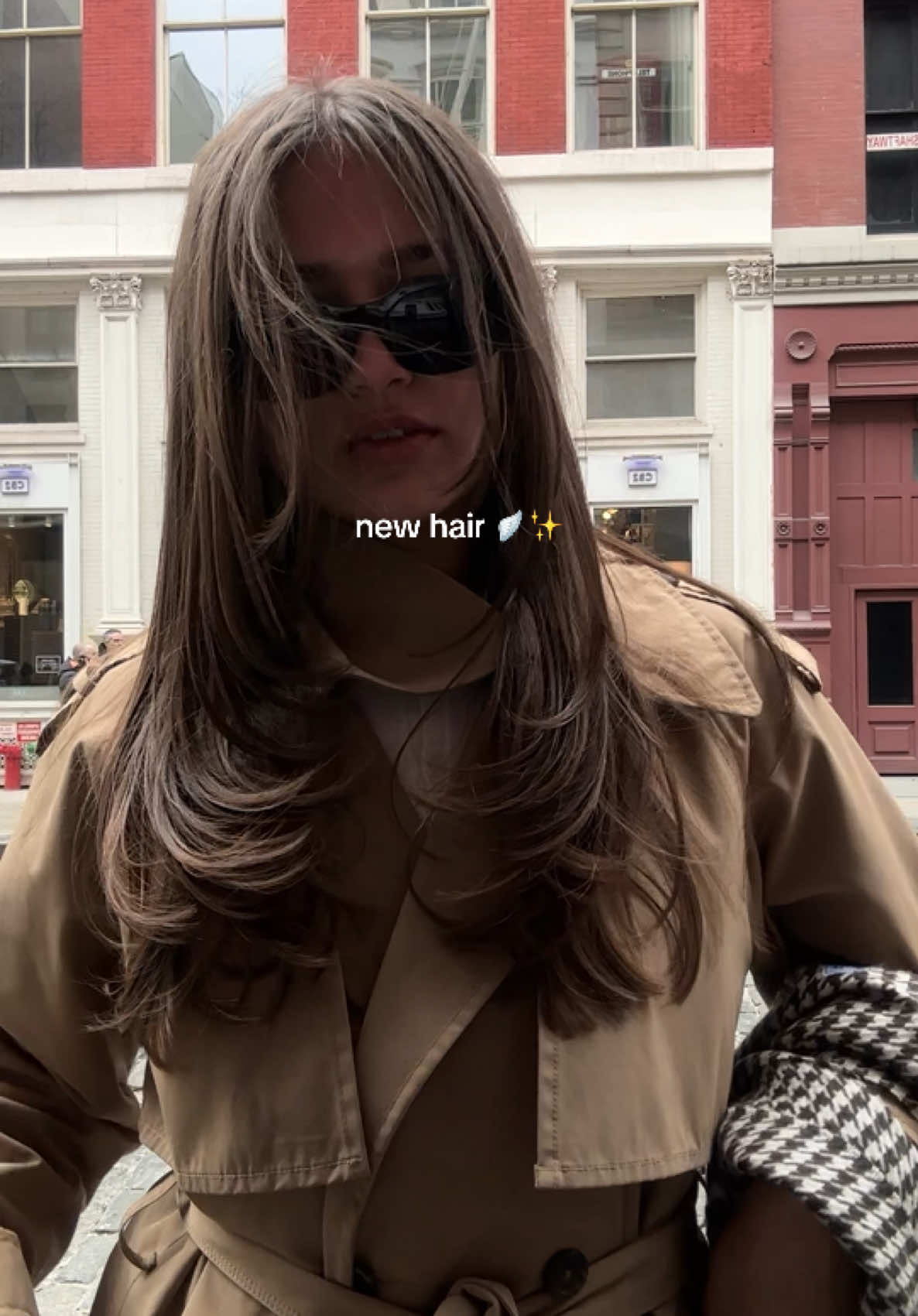 charlotte york posessed me today  #haircare #haircareroutine #charlotteyork #charlottehair #haircut #blowout #OOTD #soho #nyc #newyork #winterfashion #microinfluencer #massfollowing #rhode #rhodeskin 