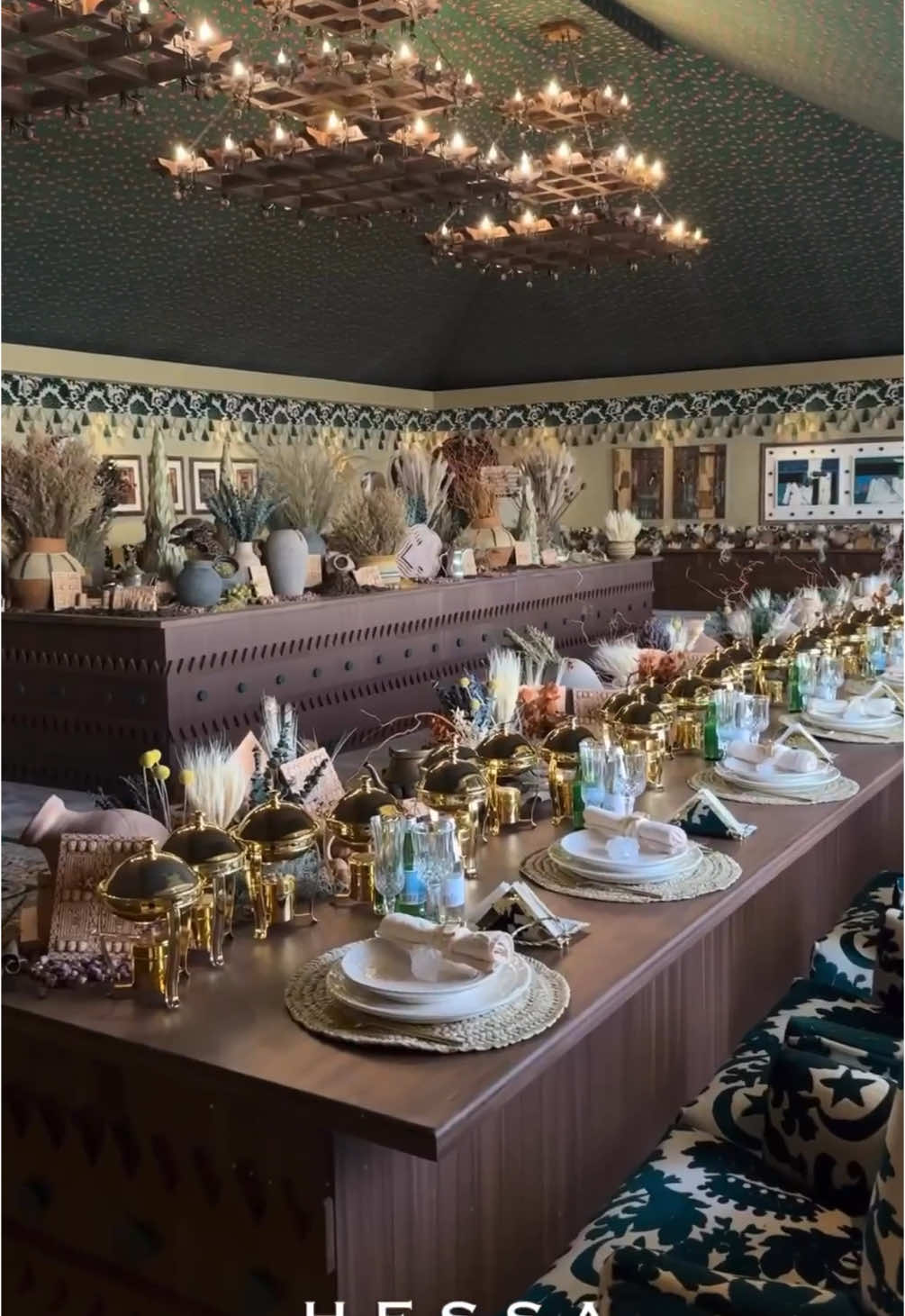 Where Tradition Meets Elegance!✨ Our gala dinner design embraced Najdi culture with a modern twist #galadinner #dessert #saudiheritage #design #moderntwist #fyp #explore #saudi 