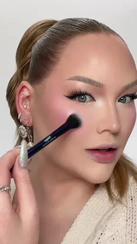 sweeten up your glow with this gorgeous “iced sugar cookie makeup!” by @nikkietutorials and just when you thought it couldn’t get any better... say hello to the new Glow Before You Go Brush! 💫 perfect for that flawless, radiant finish wherever you are! #nimya #nikkietutorials