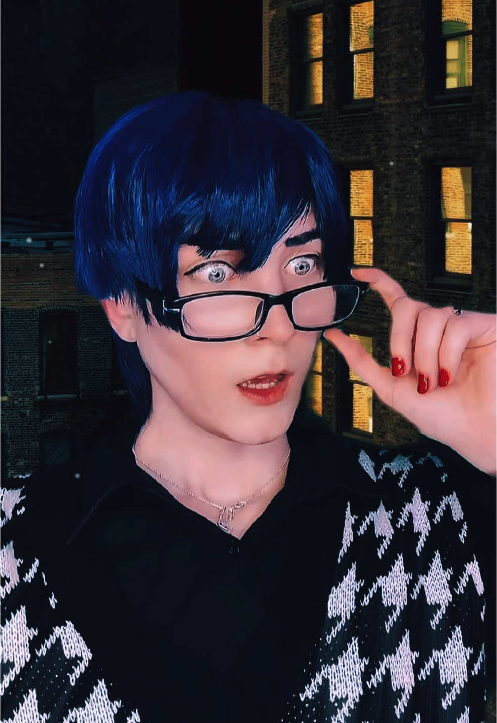 And ever since then Onyx has a fear of Heights 😔 #myheroacademia #tokoyami #mha #tsuyuasui #tokoyamisson #tsuyusson #onyxtokoyamiasui #fumikagetokoyami #shinsou #shinsoucosplay #denkicosplay #dekucosplay #tenyacosplay #kirishimacosplay 