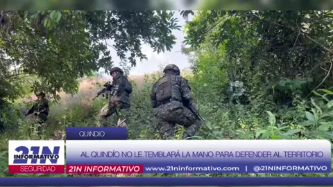 #21NInformativo  AL QUINDÍO NO LE TEMBLARÁ LA MANO PARA DEFENDER AL TERRITORIO  En las últimas horas la filtración de un informe de inteligencia mostraría como disidencias de las Farc moderadas por alias Iván Mordisco y alias Calarcá, estarían planeando su ingreso al Eje Cafetero. El movimiento proyectado para el 2025 por parte de estos grupos armados incluye la activación de dos frentes guerrilleros que tendrían injerencia en el Quindío, Tolima y Valle del Cauca. Las autoridades del Quindío confirmaron que no existe presencia de grupos armados en el territorio, pero que los soldados están listos para evitar cualquier intento de toma en em departamento. 
