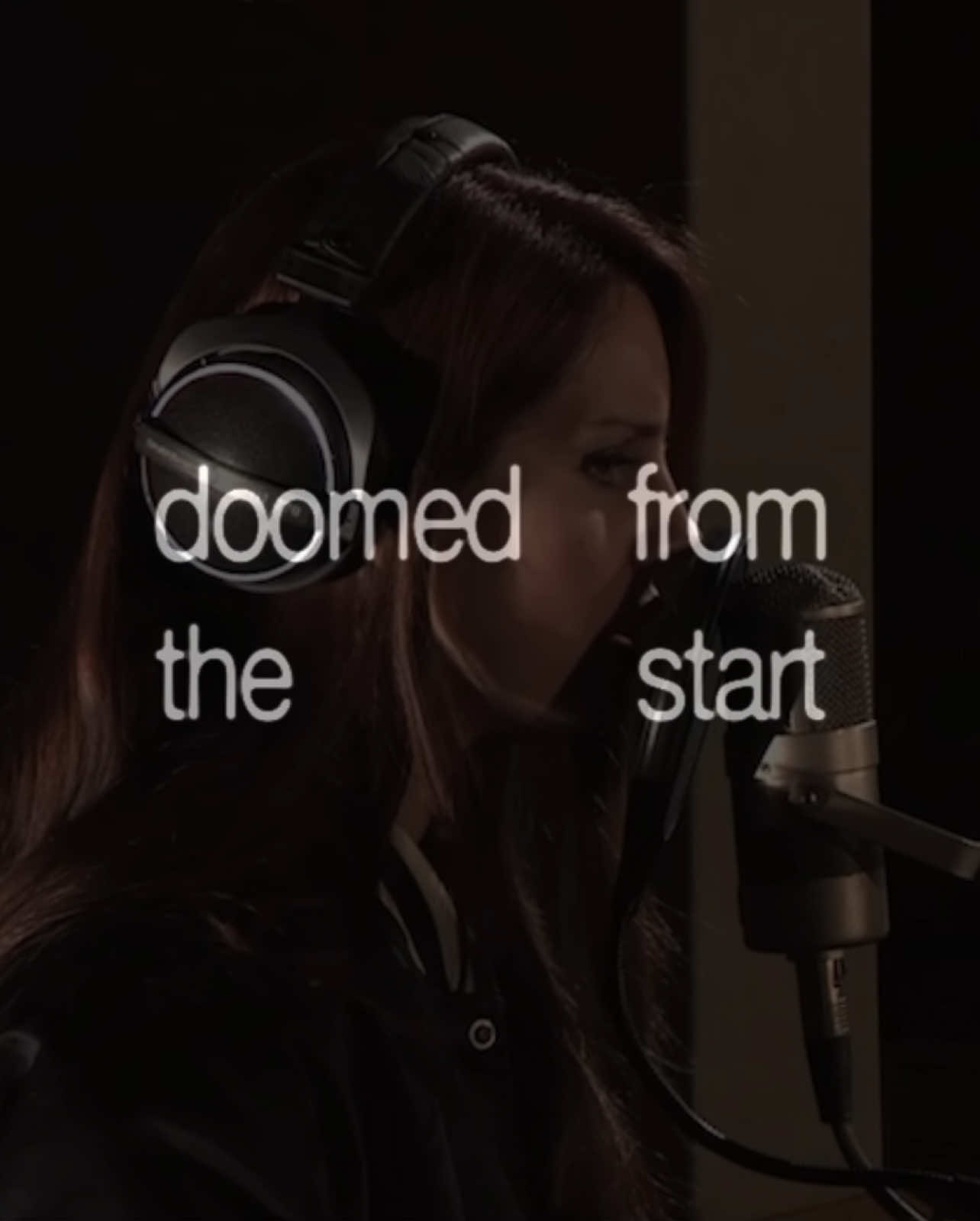 this cover takes me to another place everytime. #lanadelrey #lanadelreyfans #fyp #goodbyekiss #sadmusic #cover #lanadelreyfans #kasabian #live #loveshard #lyrics #lyricvideo #musicfans 
