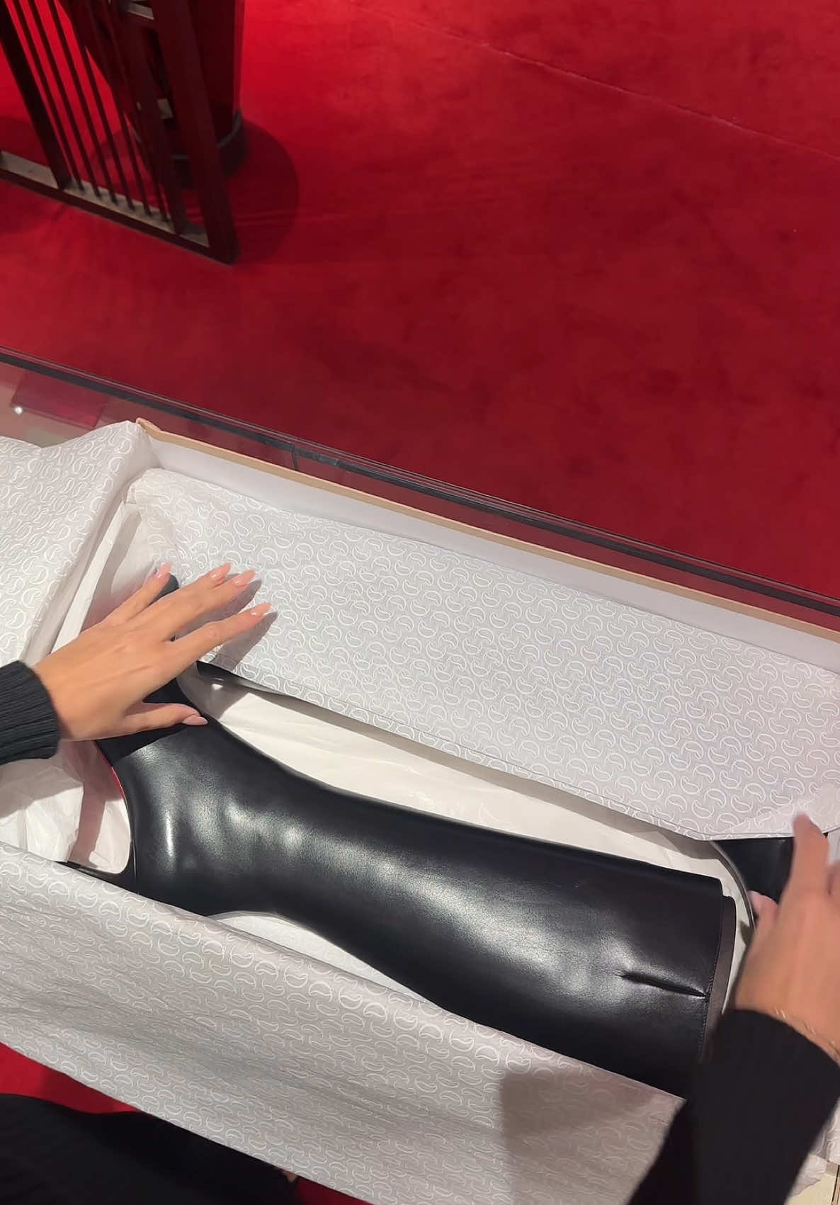 New boot day 👢 #unboxing  #louboutin #fyp 