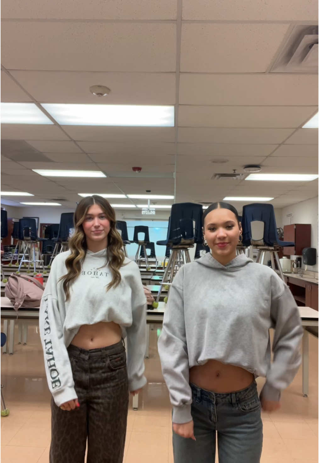 reunited 👯‍♀️#fypシ゚viral #trending #schooltok #reposting #duo #capcut #xbyzca #dance #school #az @kali 
