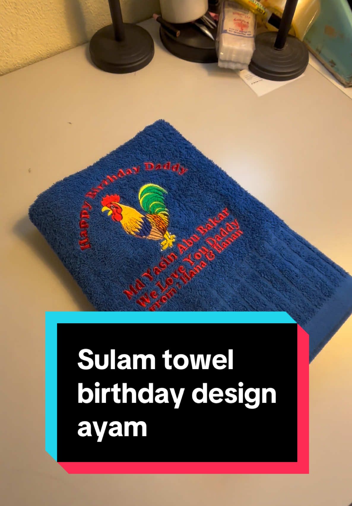 Suami minat ayam kg , request design ayam utk birthday  . #kedaisulampasirputeh #sulampasirputeh #sulamtowel #sulamnama #embroidery #sulamtualapasirputeh #sulamlogo #sulamtualalogo #sulamtualakanak2 #tualasulamcantik #sulamtualaborong #tualasulamhantaran #sulamtualakahwin 