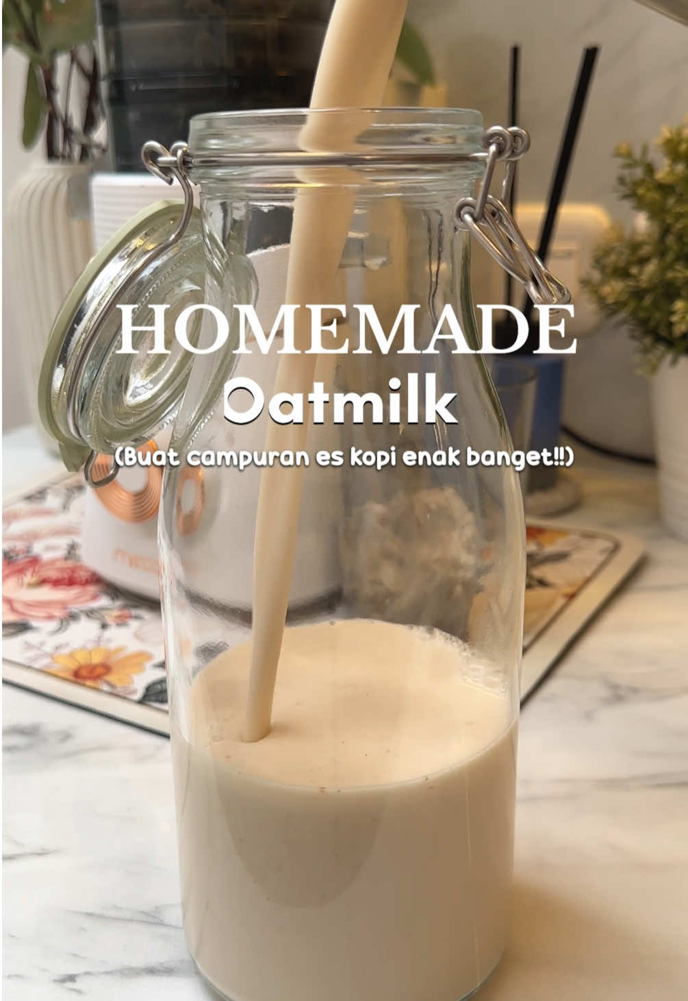 Hacks bikin oatmilk sendiri, ternyata cuma modal 10k an udah dapet 600 ml Oatmilk yang creamy & gurih!!  Yang hobi bikin es kopi perlu coba cara Ini deh biar makin hemat 👍🏻 #oatmilk #oat #susuoat #oatmilkhomemade #milk #coffee #eskopi #fyp #hacks #tips #tipshemat 