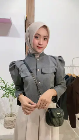Siapa yg ga kebagian di live?😋 #blouse #blazer #blazeroutfit #croptop #TikTokShop 