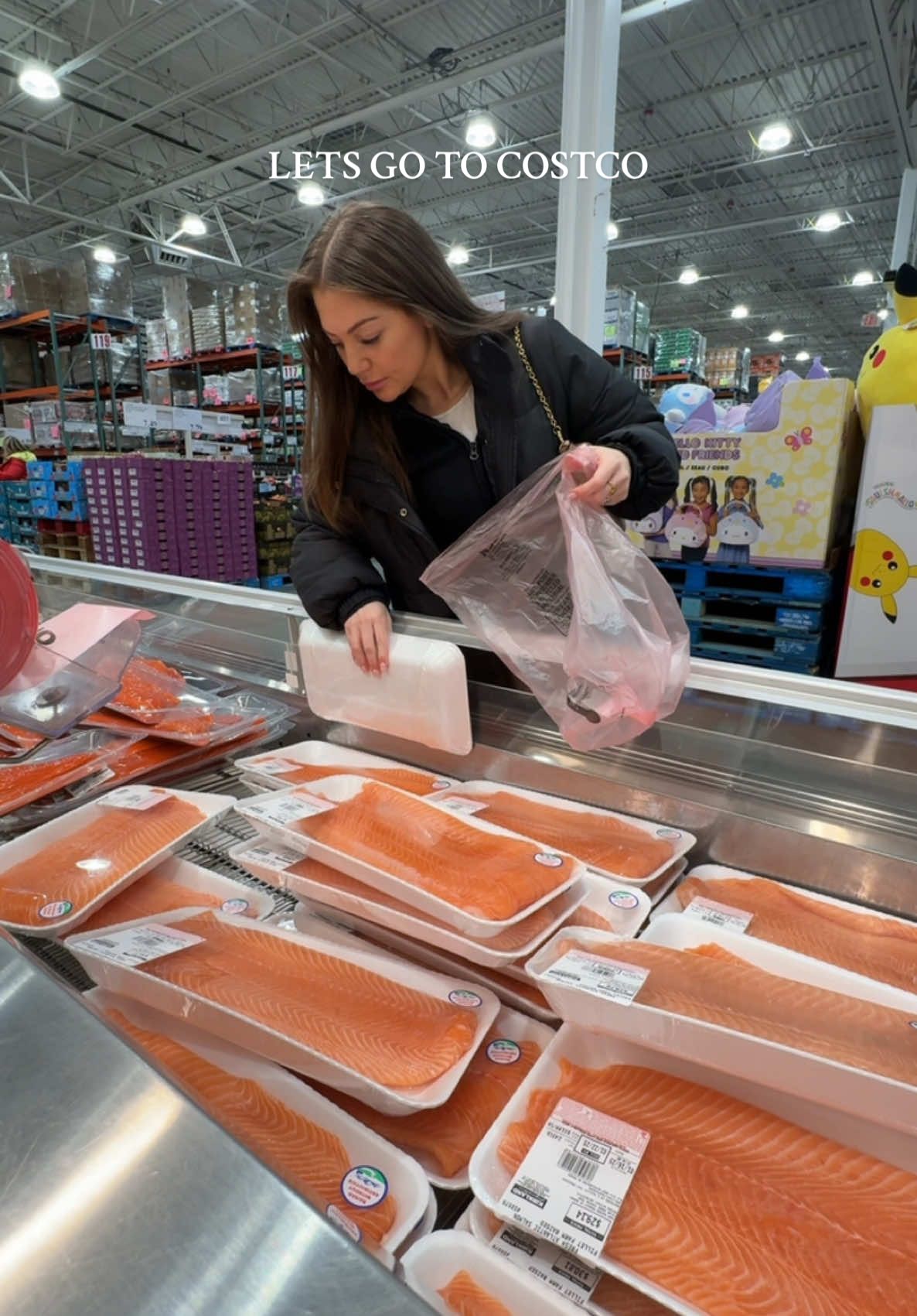 I mean…..It’s a love/love relationship 🎀🙃 @Costco Wholesale #costco #cometocostcowithme #deals #costcohaul #savings #MomsofTikTok #sahm #fyp 