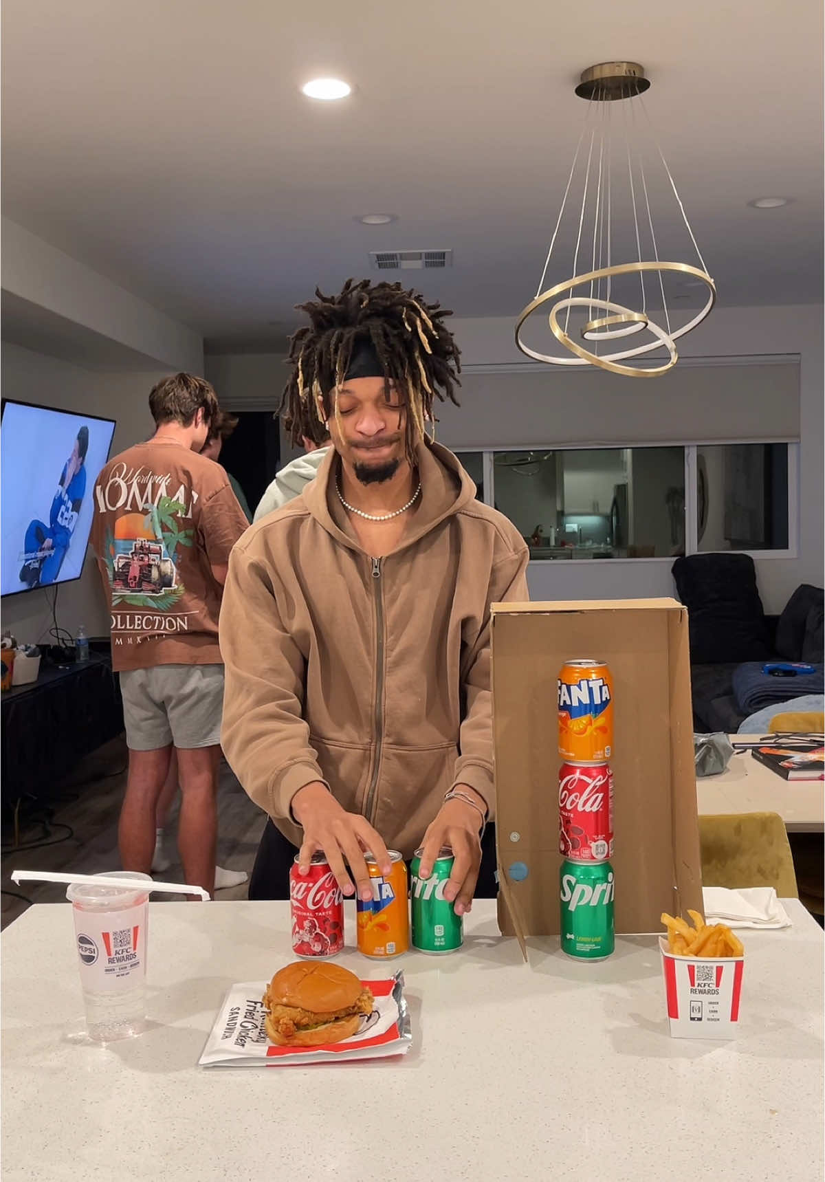 Not everyone eats 🤷🏽‍♂️😂 #viral #4u 