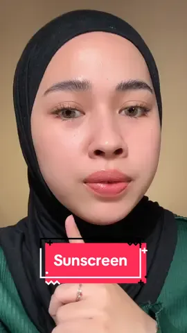 Gabisa ini dua duanya cakeppp!! Gabisa milih😭😭 kalon lebih suka daily light sunscreen atau tinted sunscreen?#Sunscreen #Glowsophy #LightandSoothingSunscreen #PorefecTintSunscreen