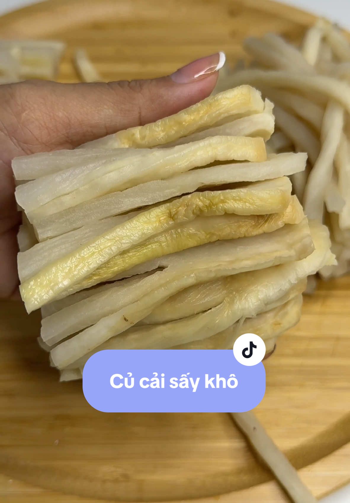 Thời đại Nào rồi mà còn đi mua ba cái củ cải tui về cắt gọt rồi đem phơi nữa hả mấy bà                                                 ##xuhuong##xh##xuhuongtiktok##viral##viralvideo##viraltiktok##fyp##anvat##tet##tet2025♥##tet2025##cucaisaykho##cucai##cucaisay##cucaingammam##cucaingamnuoctuong##cucailamduamon##duamon##cucaingamchuangot 