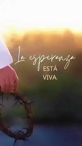 DIOS AMO TANTO AL MUNDO QUE ENVÍO A SU UNIGÉNITO HIJO PARA QUE TODO AQUEL QUE EN ÉL CREE NO SE PIERDA MAS TENGA VIDA ETERNA. EL VERBO DE DIOS  SE DESPOJÓ DE SU GLORIA Y DE SU CORONA CELESTIAL Y DESCENDIO A LA TIERRA Y SE ENCARNO EN MARIA, CON UN GRAN PROPÓSITO. SU AMOR POR SU MAS HERMOSA CREACIÓN. LA HUMANIDAD JESÚS NACIÓ, CRECIO Y ENTREGO SU VIDA POR TI Y POR MI  EN CALIDAD DE HOMBRE PARA DARNOS SALVACIÓN Y VIDA ETERNA. JESÚS FUE AZOTADO LACERADO, HUMILLADO, ESCUPIDO GOLPEADO Y LO SOPORTO TODO POR AMOR. ÉL MURIÓ CRUCIFICADO EN UNA CRUZ LLEVANDO CON ÉL TODO NUESTRO PECADO PARA LIMPIARNOS, REDIMIRNOS Y SALVARNOS DE LA MUERTE ETERNA JESÚS MURIO COMO MORTAL Y RESUCITÓ COMO DIOS. VENCIENDO al diablo Y A LA MUERTE. ES NECESARIO ENTENDER QUE JESÚS VIVE Y REINA POR LOS SIGLOS DE LOS SIGLOS Y ANTE EL TODA RODILLA SE DOBLARÁ Y TODOS PROCLAMARÁN QUE ÉL ES EL ÚNICO DIOS. DESPIERTA JESÚS VIENE PRONTO Y SIN ÉL, EN TU CORAZÓN MORIRÁS Y TU ALMA BAJARÁ A UN ETERNO SUFRIMIENTO. VEN HOY A CRISTO APRESÚRATE PORQUE ÉL PRONTO VOLVERÁ Y TODO OJO LO VERÁ. DICE EL SEÑOR ✝️👑🕊🙏❤️🙌 #venhoyaCristo👑 #JesusVienePRONTO✝️ #eltiemposeAGOTA⌛️🙏 #AceptaACristoEntu❤️ParaqueTengasVidaEterna🙌 