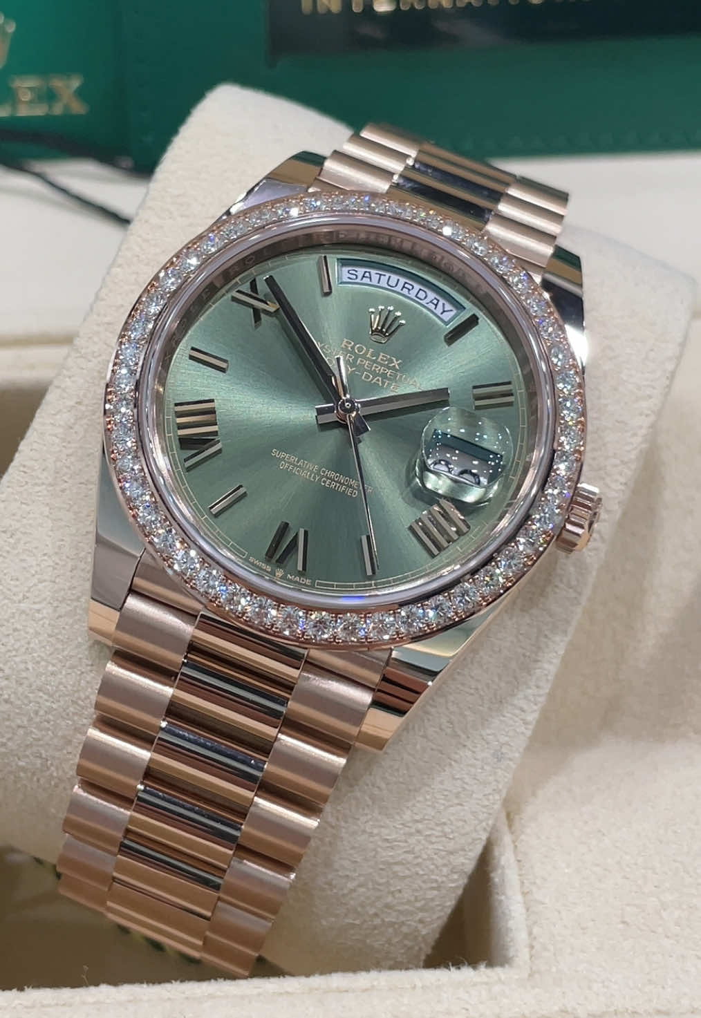 Day Date Olive 🫒 Factory set diamonds 💎 #fyp #viral #diamonds #rosegold #olive #watchexchange #sydney 