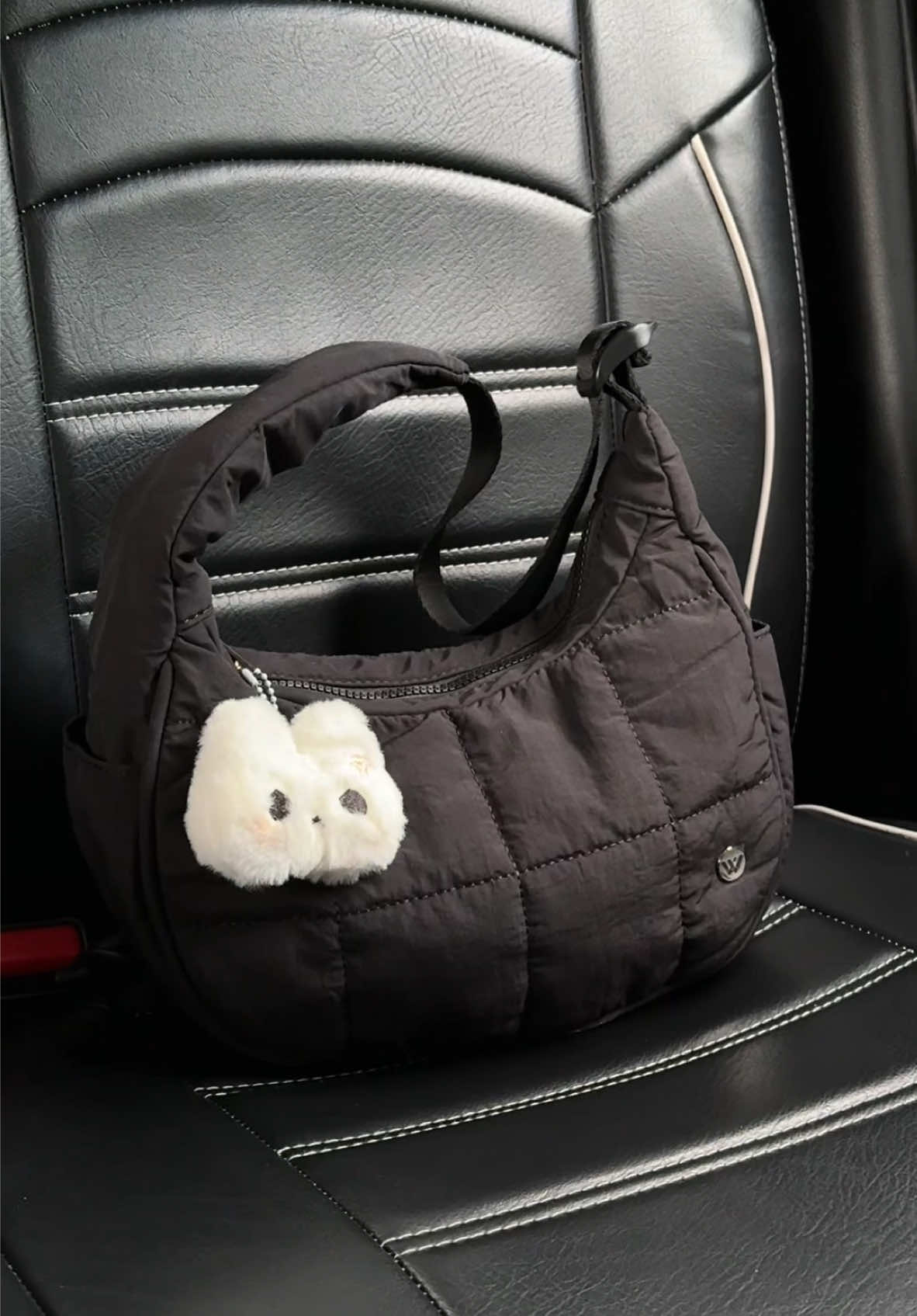found my favorite everyday puffer bag 🫶🏻 #pufferbag #bag #bags #bagforwomen #shoulderbag #handbag #foryou #fypage #tiktokfinds #viral 