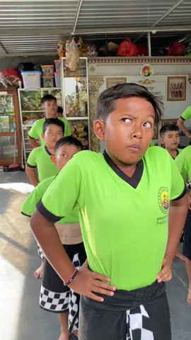 Latihan Gerak Mata penari cowok #dance #sanggarpradnyaswari🙏 #viral #fyp #budayasaya #budayaindonesia #bali 