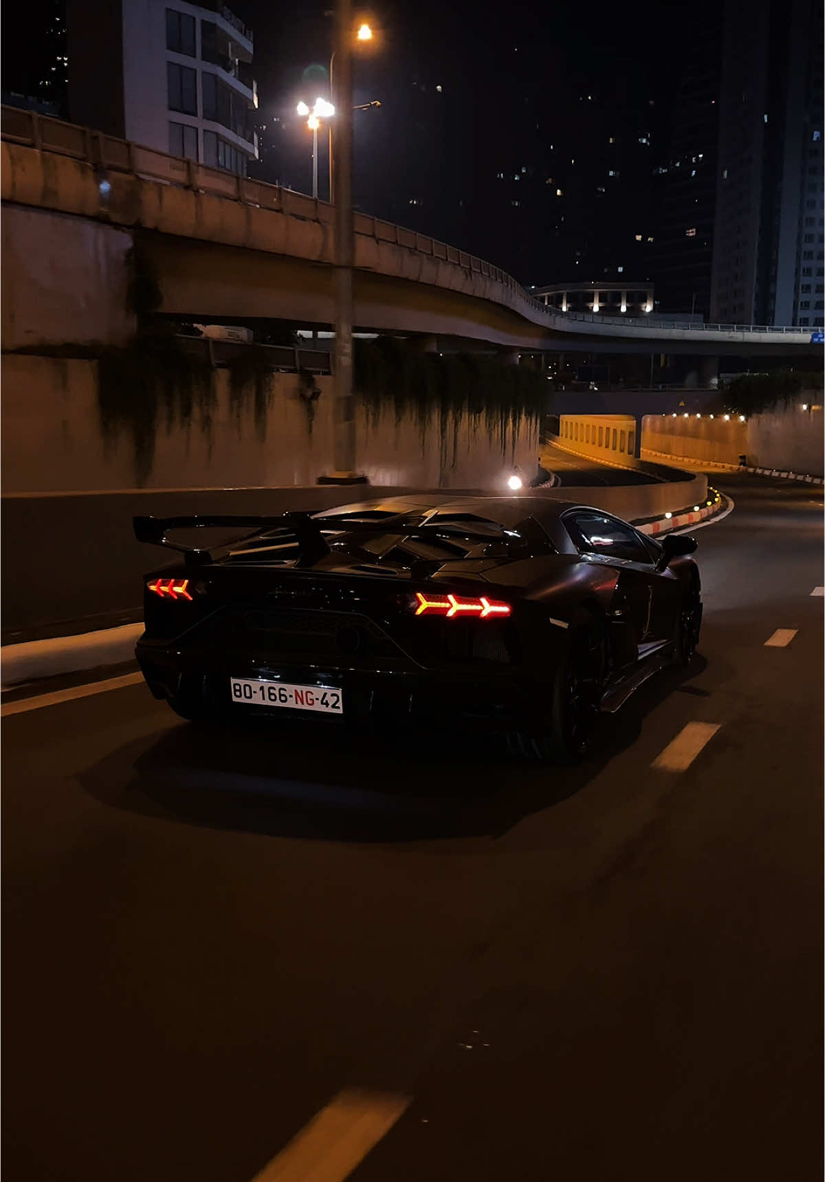 Thợ săn bóng đêm 🤫