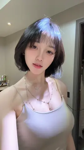 为什么没来看我直播 后宫又纳新妃了？#你要怎么抵抗我 #甜妹慢摇氛围感拿捏 #表情管理的神#和我对视会脸红吗 #和我對視你會臉紅嗎 #慢搖 #美女 #純欲 #隨拍 #甜妹 #純欲天花版