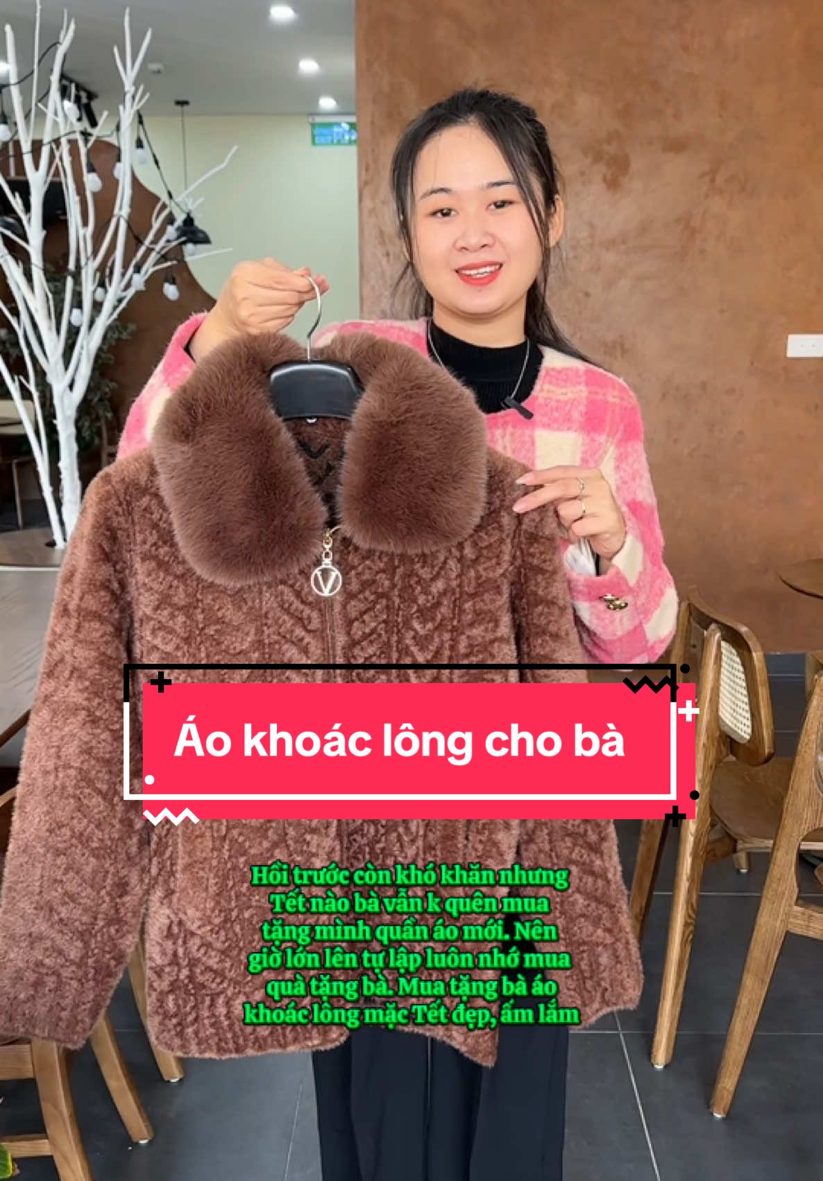 Áo khoác lông cho bà mặc Tết bao ấm, đẹp #aotangme #aotangba #aokhoaclong 
