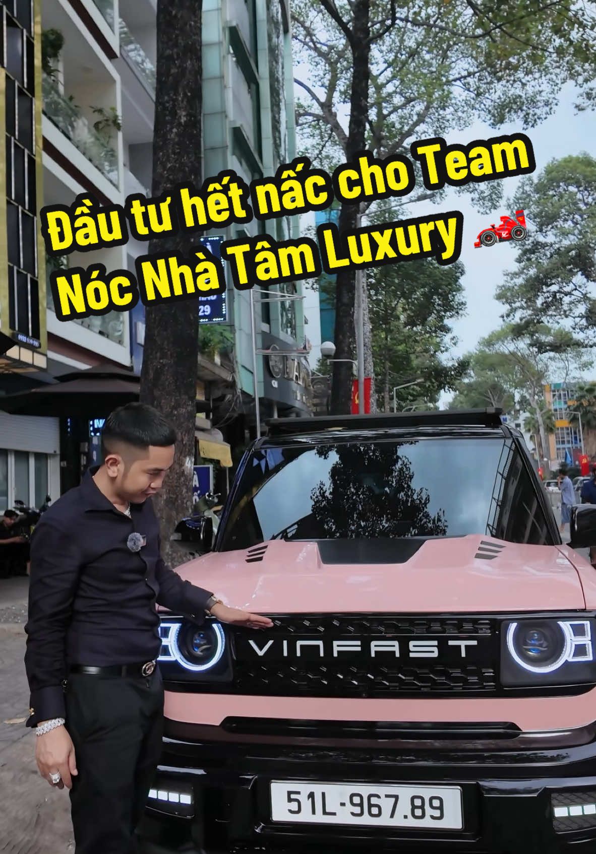 Đầu tư hết nấc cho Team @Nóc Nhà Tâm Luxury đi giao hàng cho khách 🥰🥰🥰 @Tâm Luxury - Manager Hiếu Râu #TamLuxury #TamLuxuryVN #TamLuxuryChanel #TamLuxuryDiamondJewelry #CongtyTNHHTamLuxury #NocNhaTamLuxury #TamLuxuryHonCaMotChuTam #VoThanhHien 