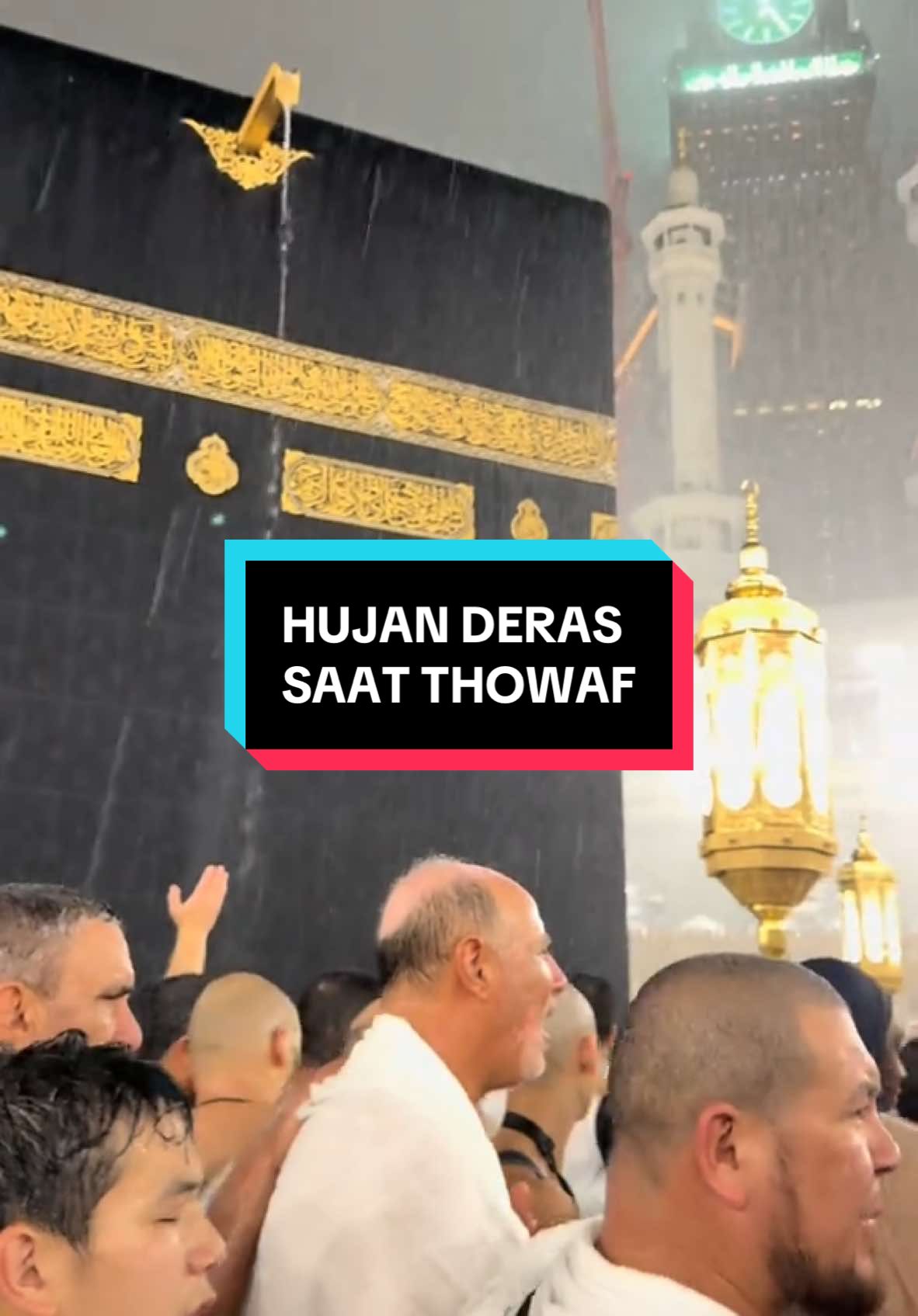 THOWAF HUJAN-HUJANAN #kabah🕋 #ventourtravel #makkahmadinah🕋 #makkah #ayoumroh #umrohbackpacker #fyp #masjidilharam #baitullah #umrohhemat #kabah 
