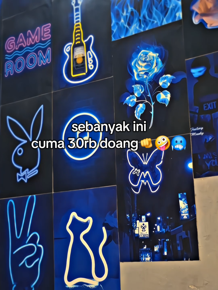 poster dinding neon aesthetic🫵🥶🤪#poster #stiker #dekor #dekorasikamar #aesthetic #fyp 