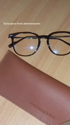 Metrosunnies Ezra Specs 💗💗 #metrosunnies #specs #eyewear  #eyeglasses #antiradiation  #fyp #fypage #foryoupage 