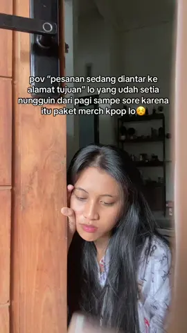 pas di tungguin lama bgt datengnya pas di tinggal keluar aje baru cepet tuh paket nyampe #kpopers #kpopfyp #kpopstan #fypage #kpopfypシ #kpopidol #kpoper #foryou #berandagak #berandatiktok #tiktok 
