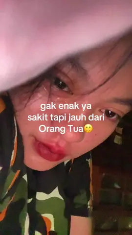 Bisa ga si mreka dsni aja🥺 #sad #ortu #kangenmama #sadvibes🥀 #sadsong 
