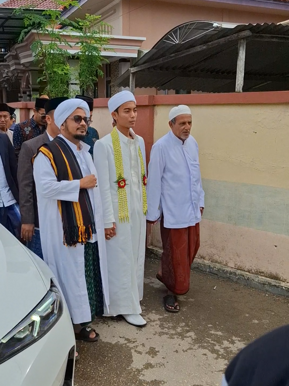 kedatangan manten mempelai pria Gus Hasyim putra Kh. Musleh Adnan #pernikahan #kiyai #pondokpesantren #guru #wedding #weddingday 