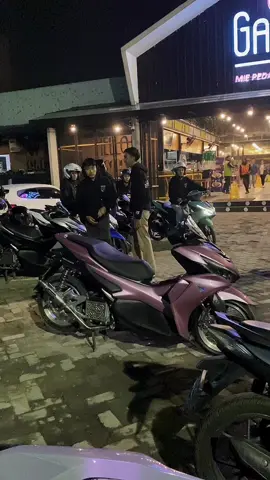 🥲#aerox #aeroxpingky 