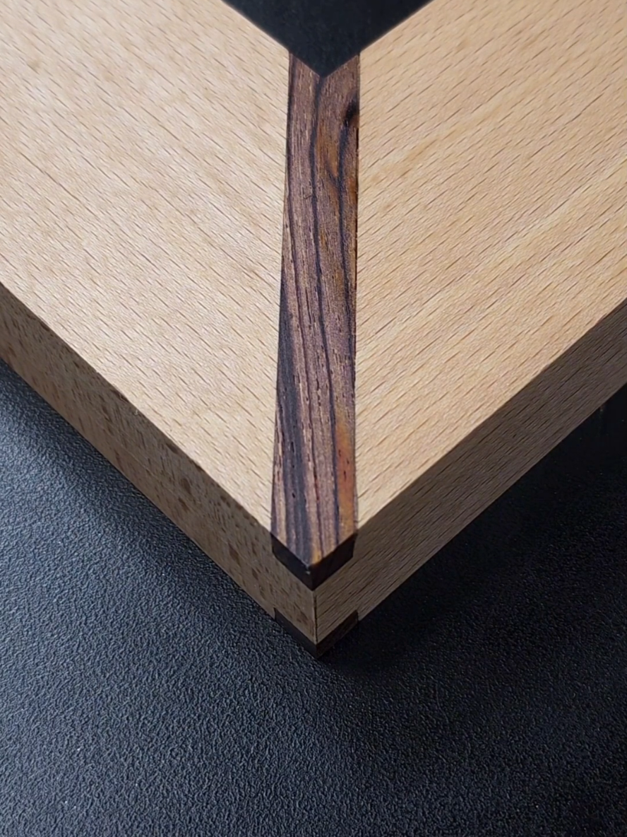 Glue up Mitre joint #carpentry #DIY #joiner #목공 #woodworking #woodskills 