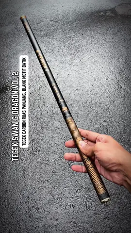 Joran tegek carbon swan gold dragon vol.2. Ringan, action medium, ruas motif batik. #mancing #mancingmania #cuantanpabatas #Jorantegek #tegekcarbon #tegeknila #tegekswangdragon #swangolddragon 