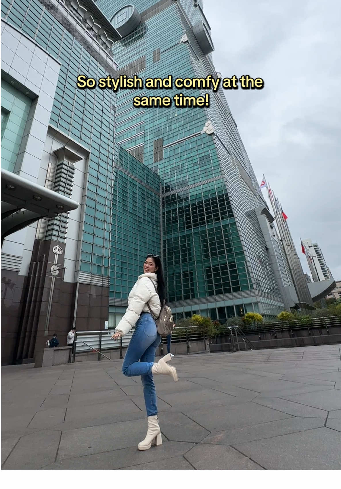 Travel friendly boots indeed 🫶🏻 #boots #shoes #travel #tapei101 #OOTD #travelfits 