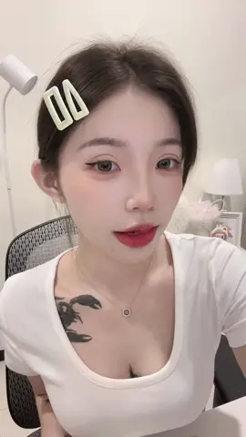 水片 呵呵 #刺青 #fyp #流量 #跳舞 #流量回來 #美女 