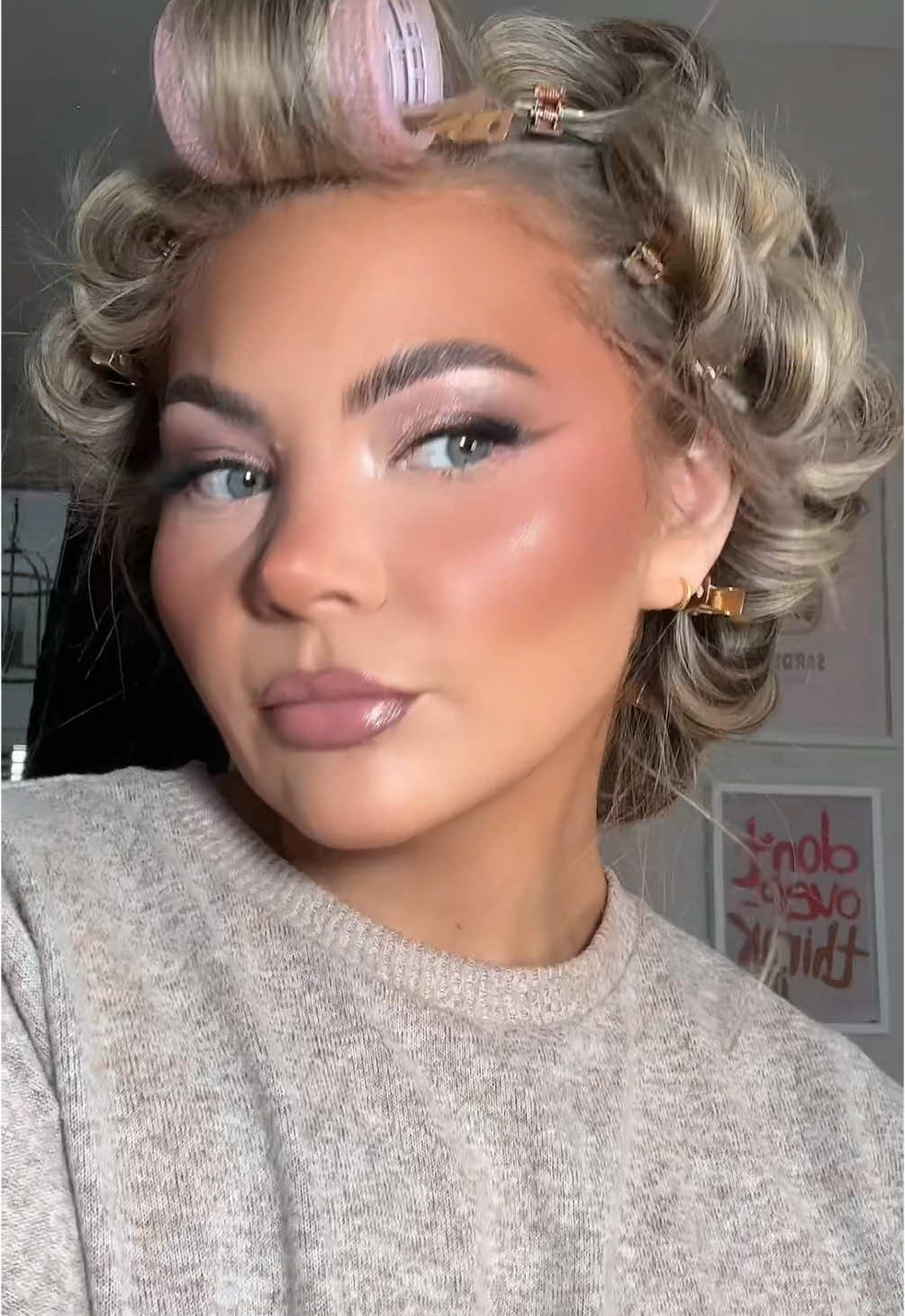 Grwm, with my most used make up products as a past make up artist ❤️ #grwm #makeuptutorial 