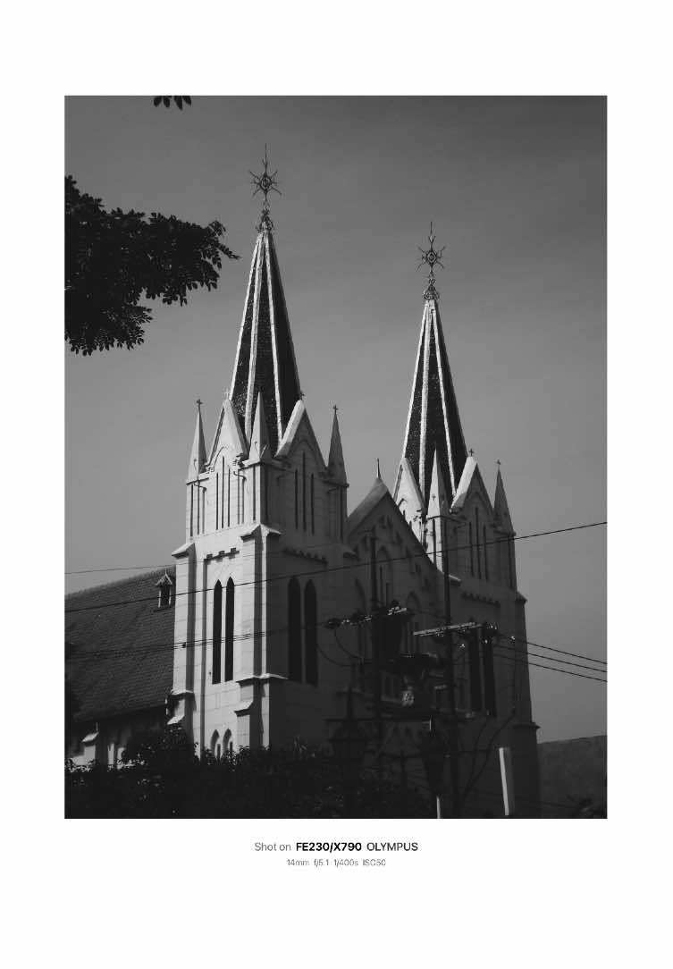 One day one photo Vol.017, Kayutangan ⛪️ #digicam #olympus #analog #streetphotography #fyp #vintage #olympusfe230 #digitalcamera #kayutanganmalang #malang 