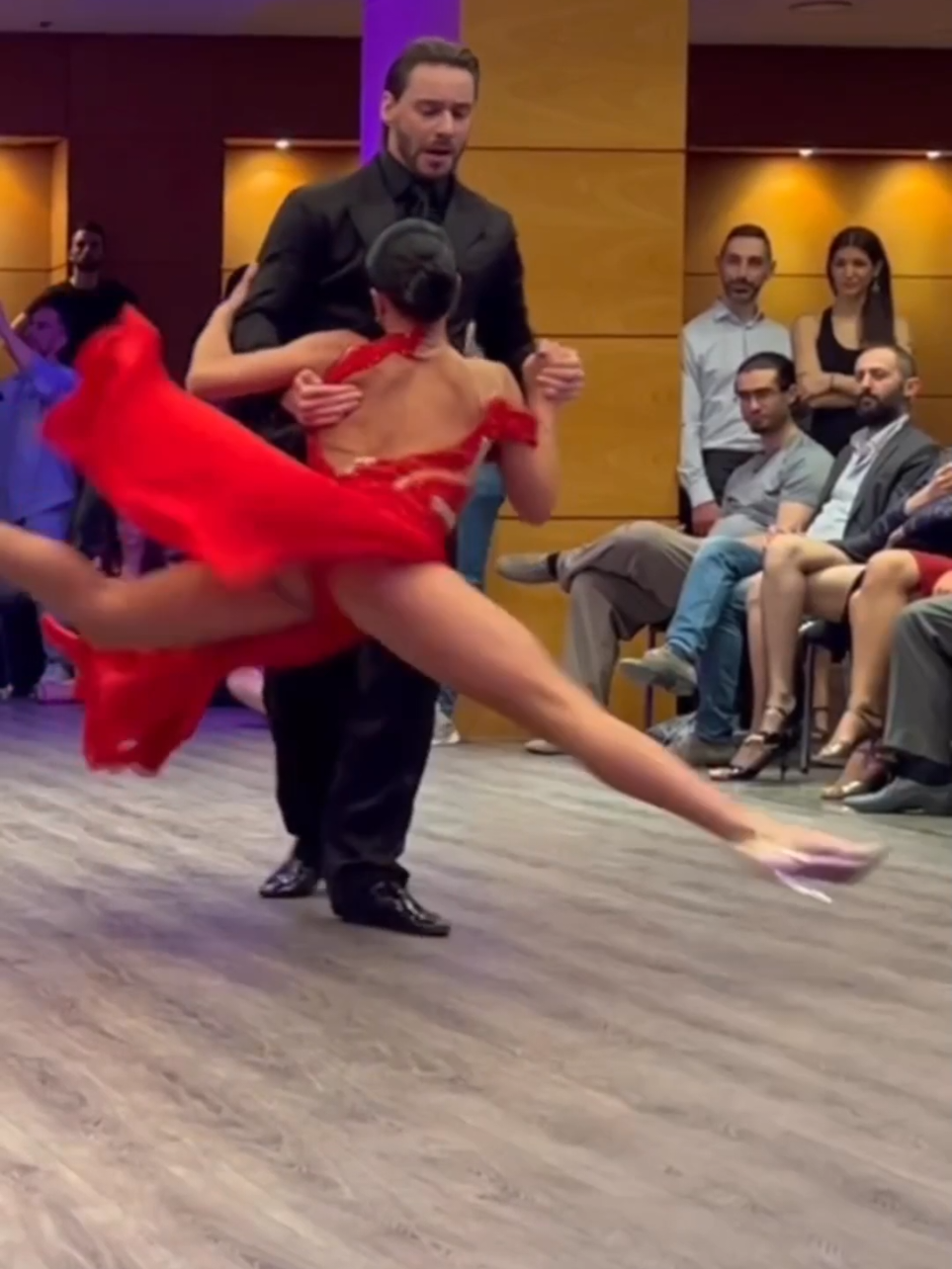 Olga y Dmitriy 🔥🔥🔥  #tango #tangoargentino #tangoexpo #танго #milonga #dance #tangousa #tangoeurope #tangoba #tangoshow #usadance #tangomusic #argentinetango #아르헨티나탱고 #tangoitalia #tangotechnique #tangoeurope #tangobaile #탱고한국 #探戈 #ტანგო #टैंगो #tangosalon #tangoescenario #tangolovers #music #tangolesson #タンゴ #tangoargentine