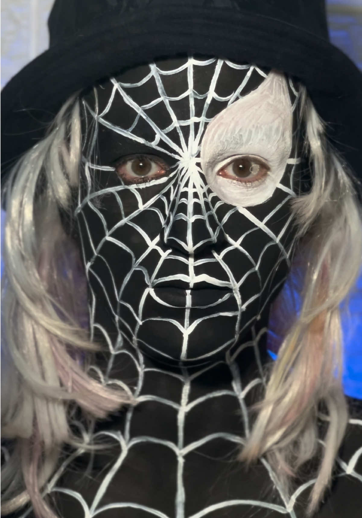 🕷️ Black Spider-Man 🕸️ #creativemakeup #makeup #transition #bodypainting 