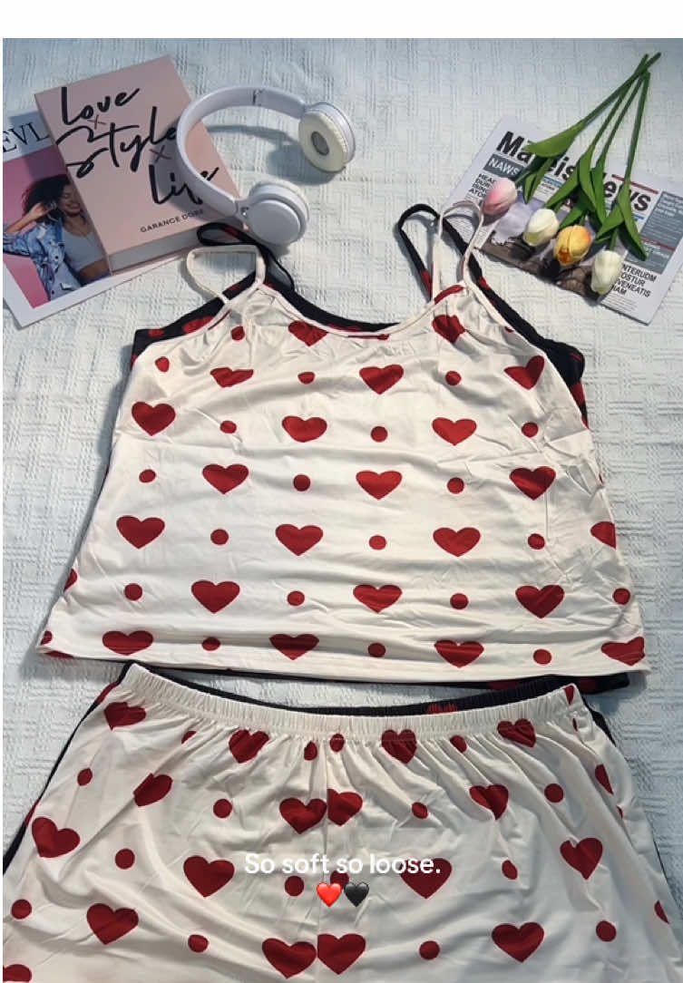 Plus-sized pajamas set.  #hdy #pyjamas #fyp #loungewearstyle #loungewearset #comfvclothes #homeoutfits #pyjama #pieceset #twopieceset #dealsfordays #2pieceset #toocute #TikTokShop #customoutfits #fashiontiktok #spotlightfinds #spotlightfashion #fallfreshness #ValentinesDay #valentinesdaygift #tiktokshoploveatfirstfind 